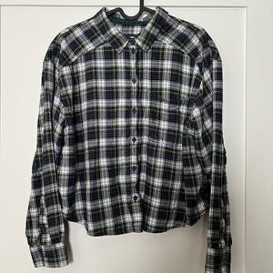 American Eagle Shirt Women Sz M Plaid Flannel Cropped Long Sleeve Outdoor Hiking